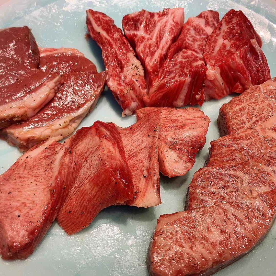 焼肉三日月 肉盛り合わせ